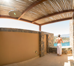 Outdoor-Shower in der Villa